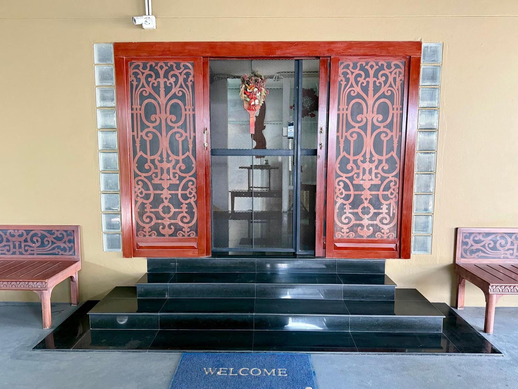 Samsen Suites/ 2 Br Suites for less Bangkok Eksteriør bilde